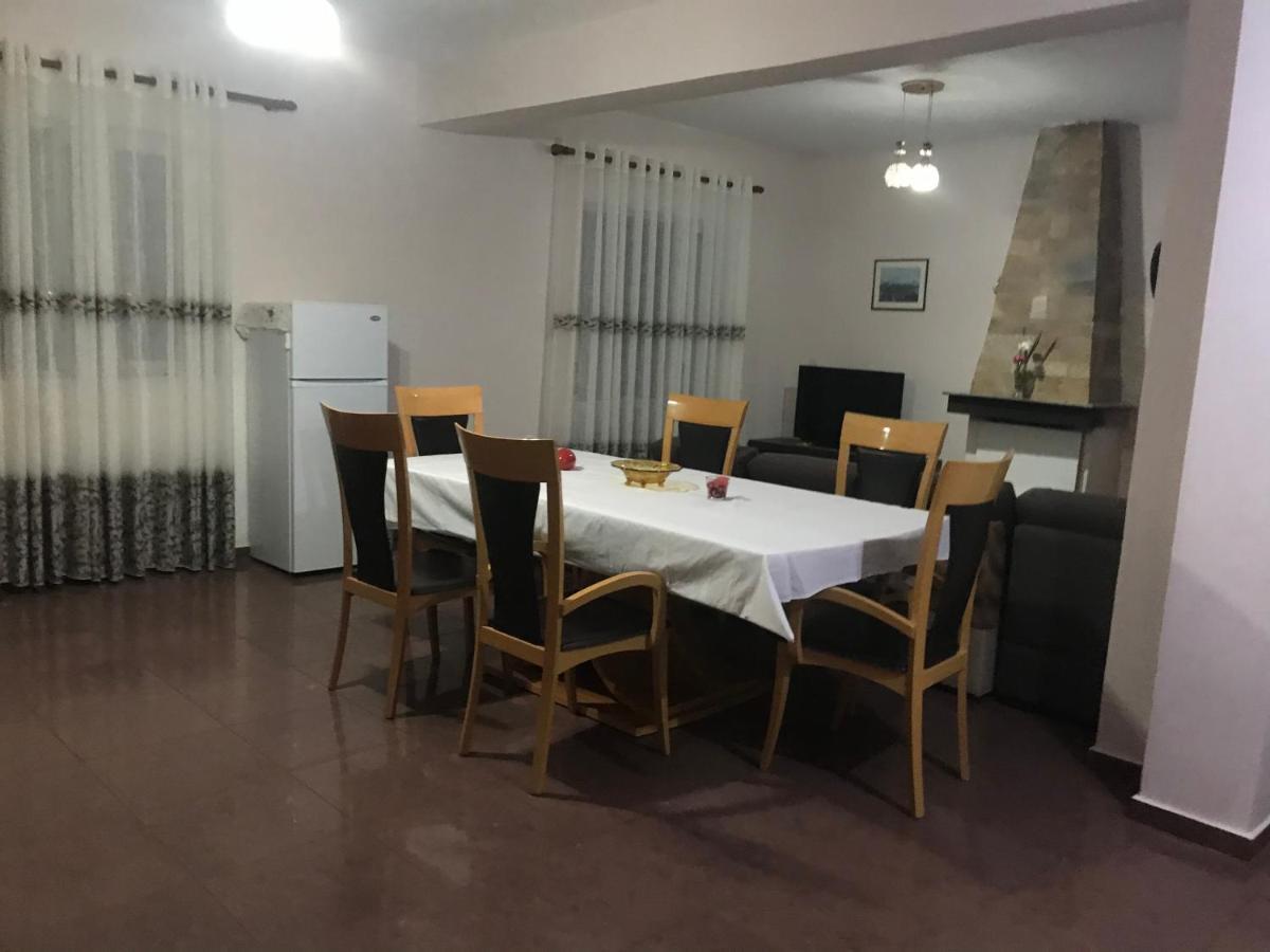 Beachfront Apartment Хімара Екстер'єр фото
