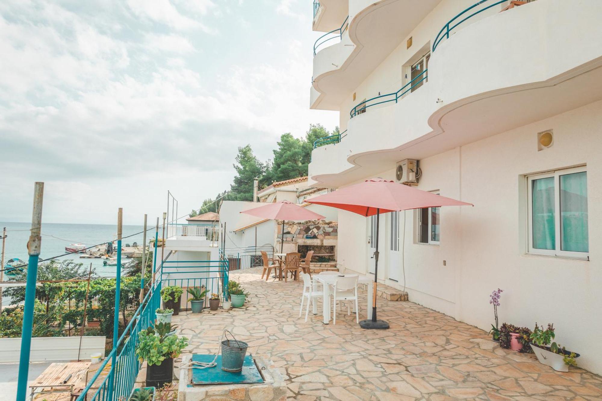 Beachfront Apartment Хімара Екстер'єр фото