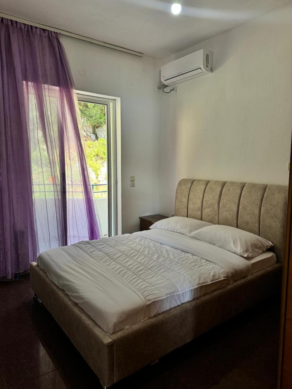 Beachfront Apartment Хімара Екстер'єр фото