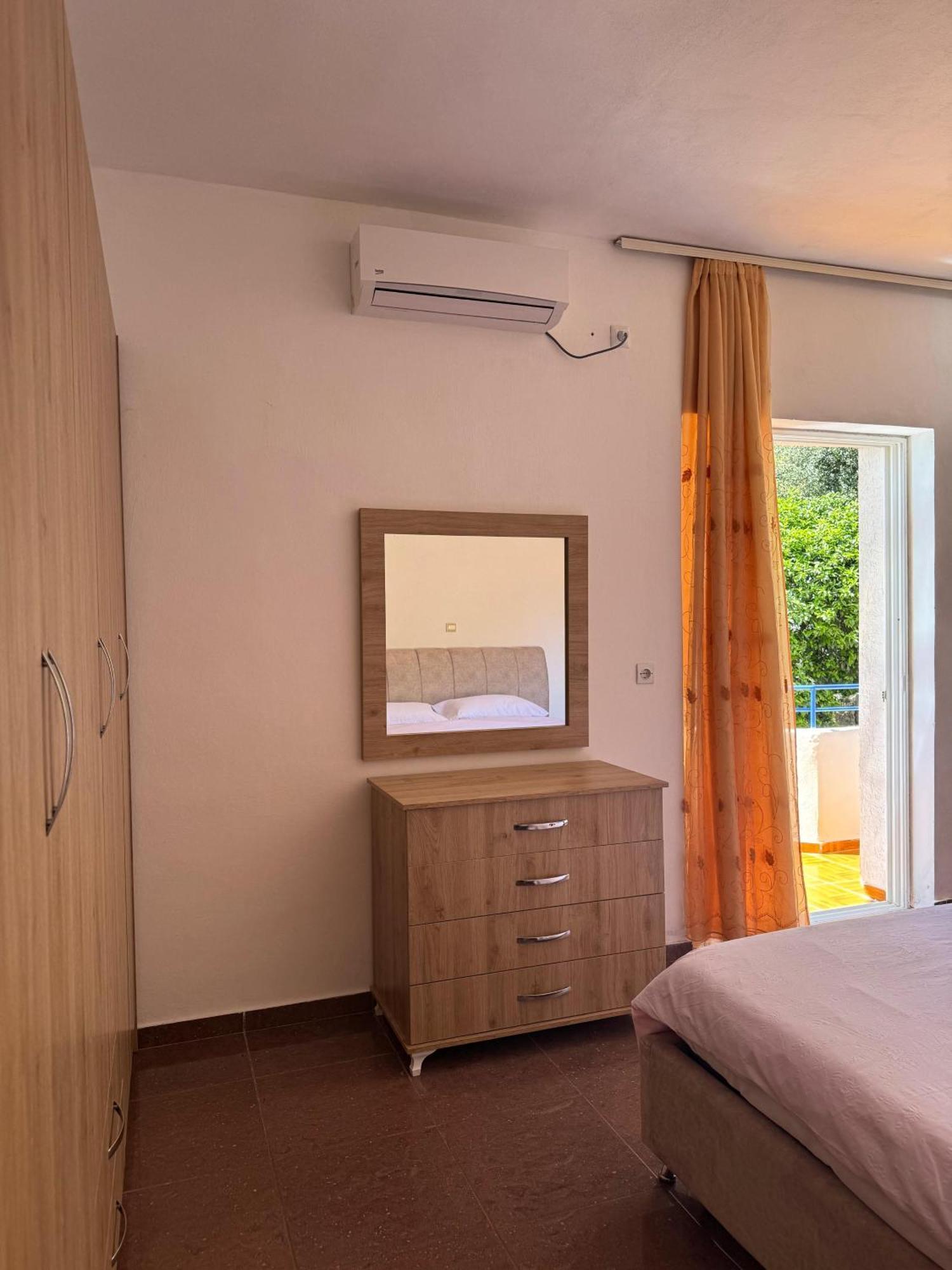Beachfront Apartment Хімара Екстер'єр фото