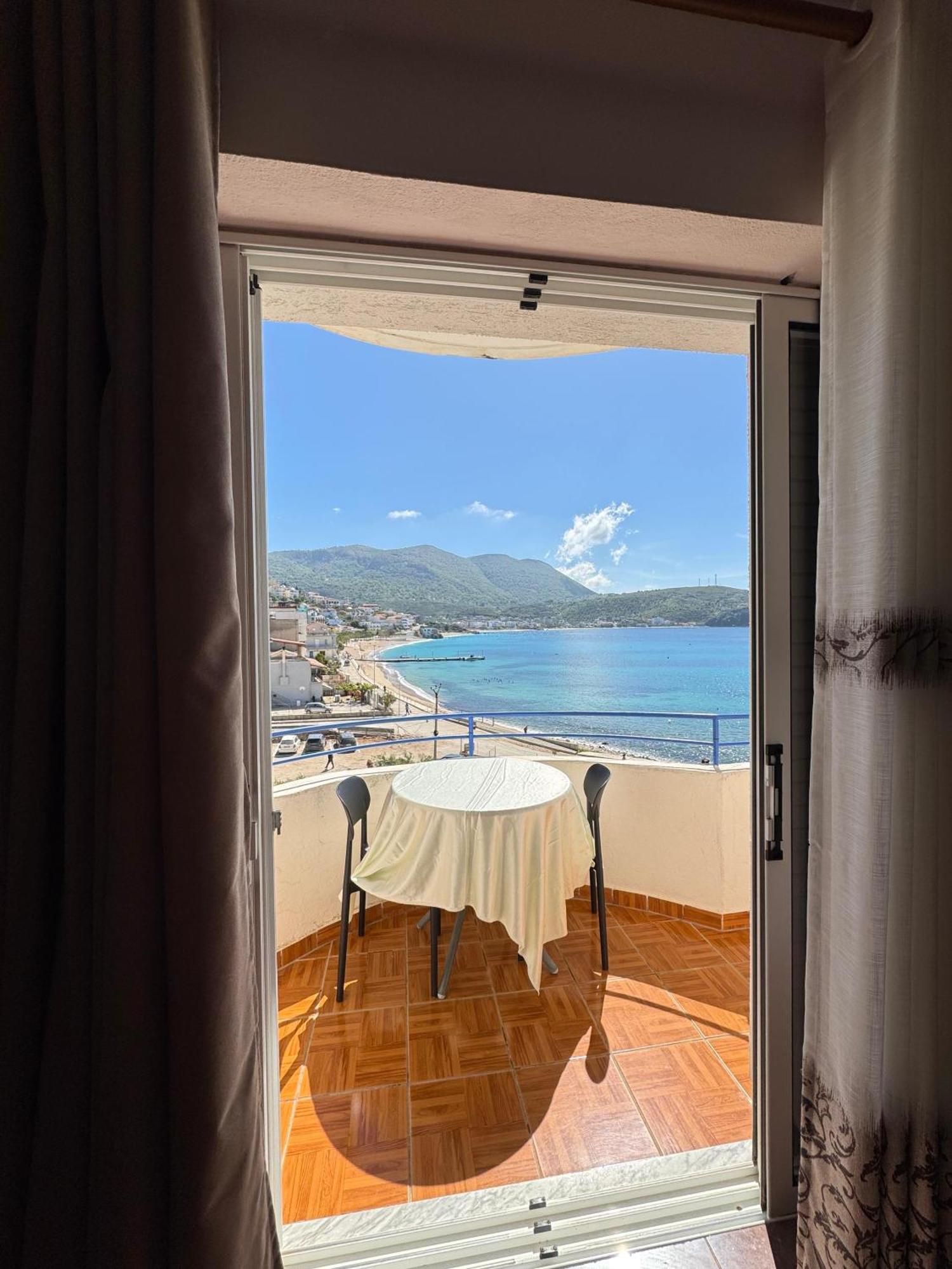 Beachfront Apartment Хімара Екстер'єр фото